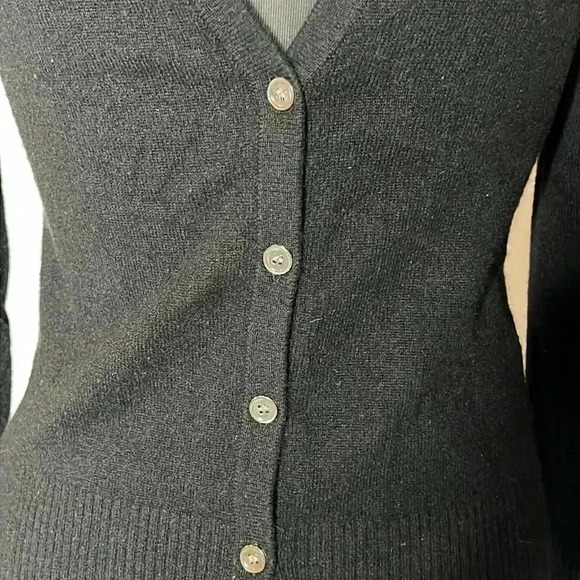 Theory Black 100% Cashmere Button Front Cardigan Sweater Jacket Size M - Picture 4 of 6
